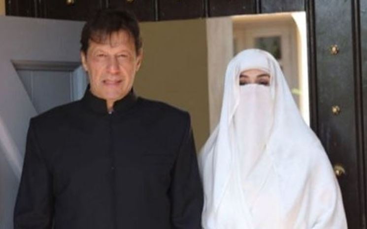 PTI Chairman Imran khan with his wife